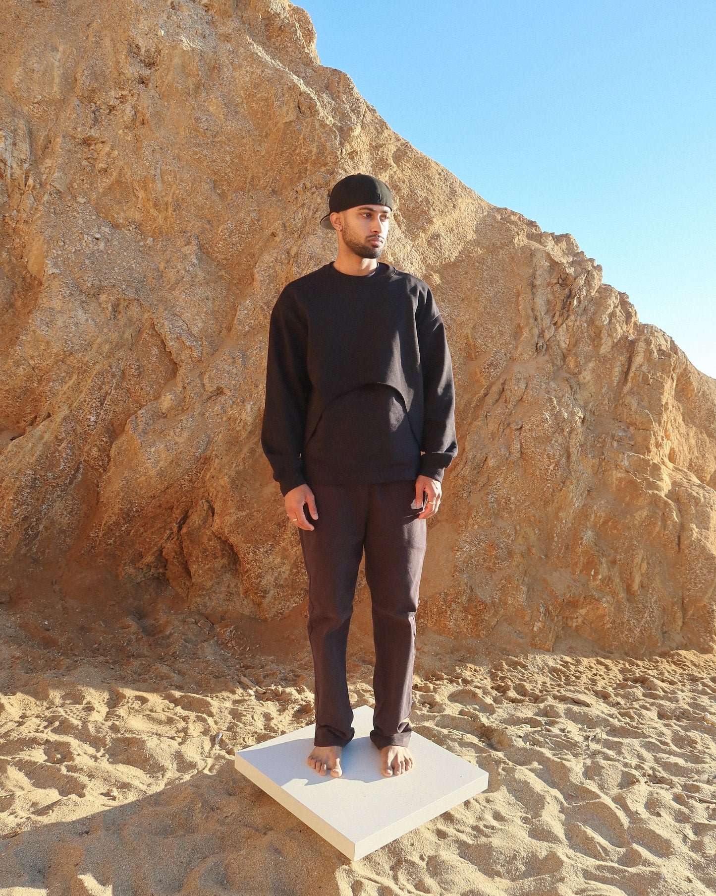 CORE CREWNECK
